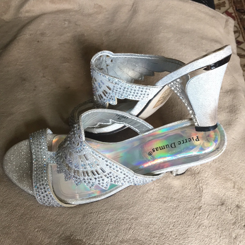 Pierre Dumas sparking heels